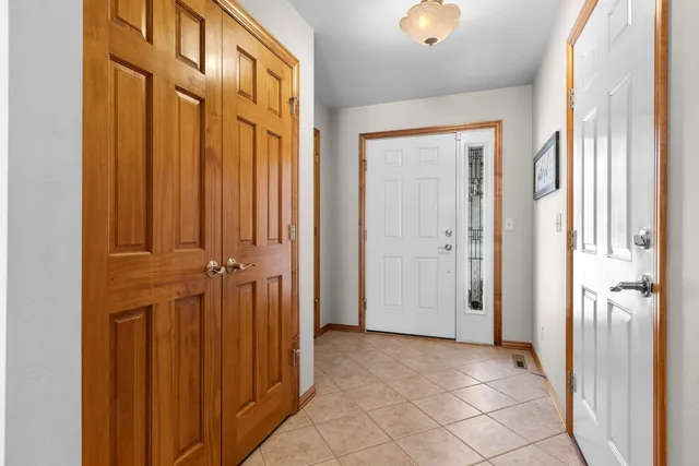 $349,900 | 821 Killarny Trail, De Pere, WI 54115