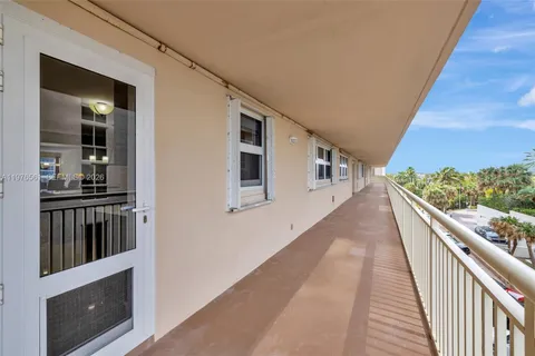$799,000 | 4100 Galt Ocean Drive, Unit 307, Fort Lauderdale, FL 33308
