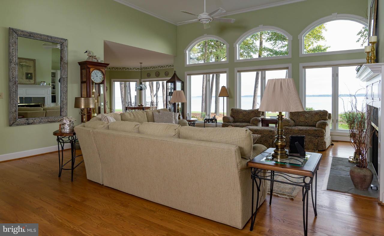 24700 New Post Road St. Michaels, MD 21663 - Photo 9 of 30 Living Room