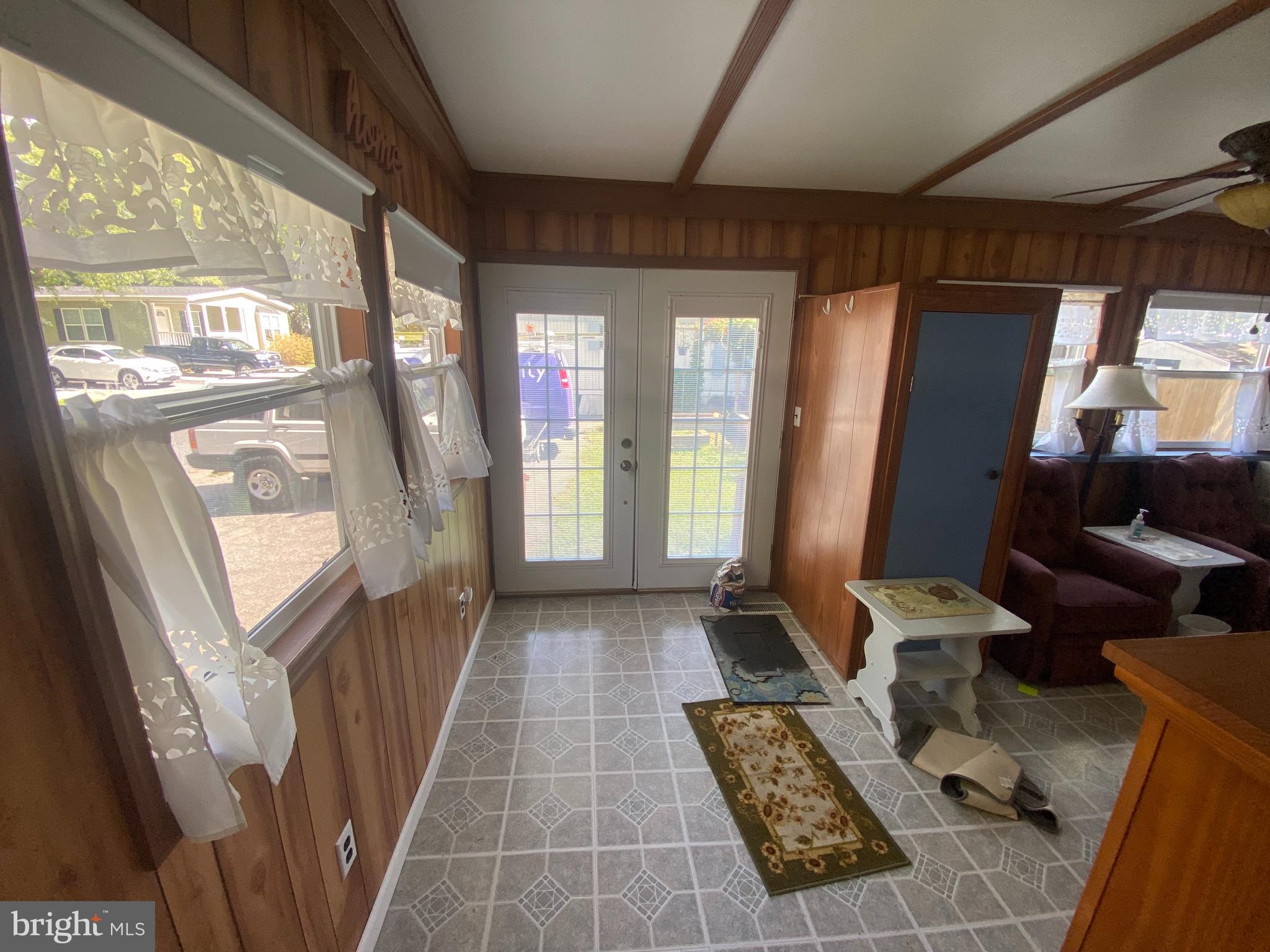 32024 Janice Road, Unit B9 Lewes, DE 19958 - Photo 5 of 17 Sunroom