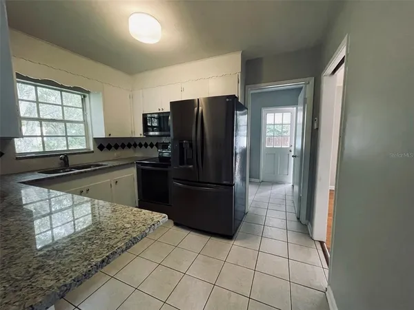 $3,300 | 1039 South Frankland Road, Tampa, FL 33629