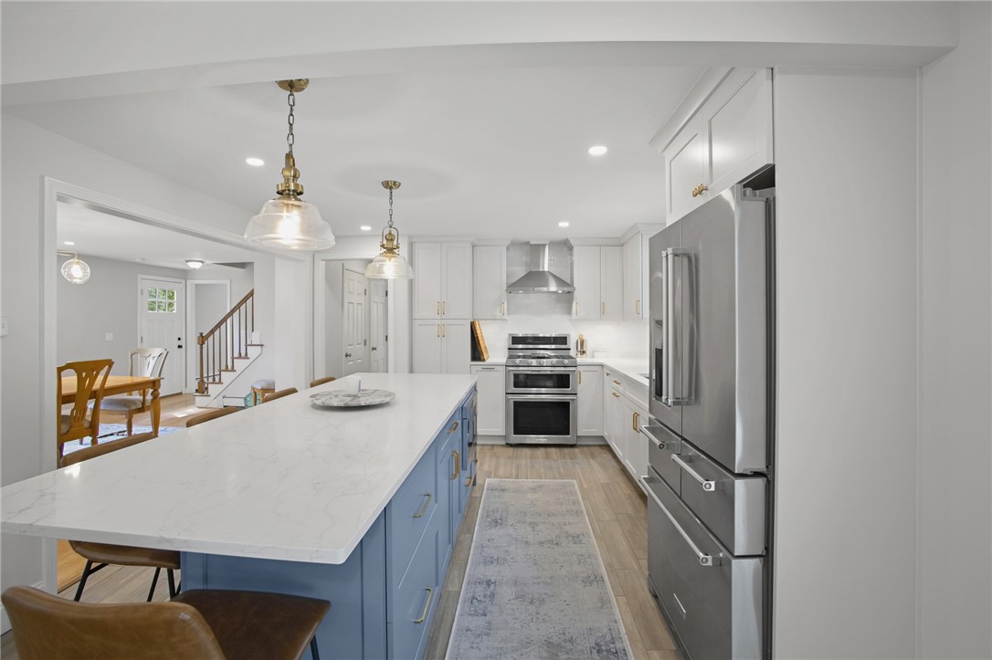 7 Heritage Road Bristol, RI 02809 - Photo 5 of 41