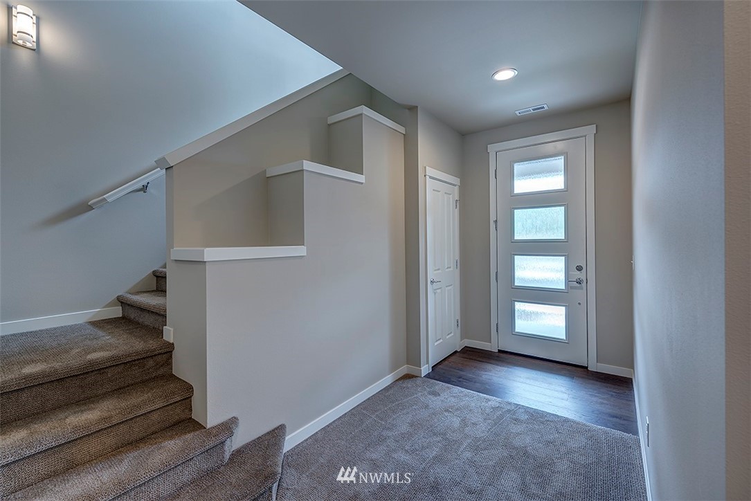 8 175th Place Southeast Bothell, WA 98012 - Photo 3 of 24