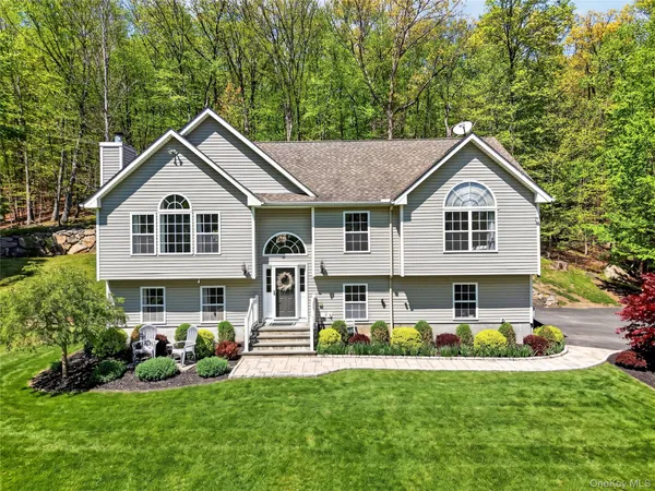 $815,000 | 22 Hazel Hill Road, Mahopac, NY 10541