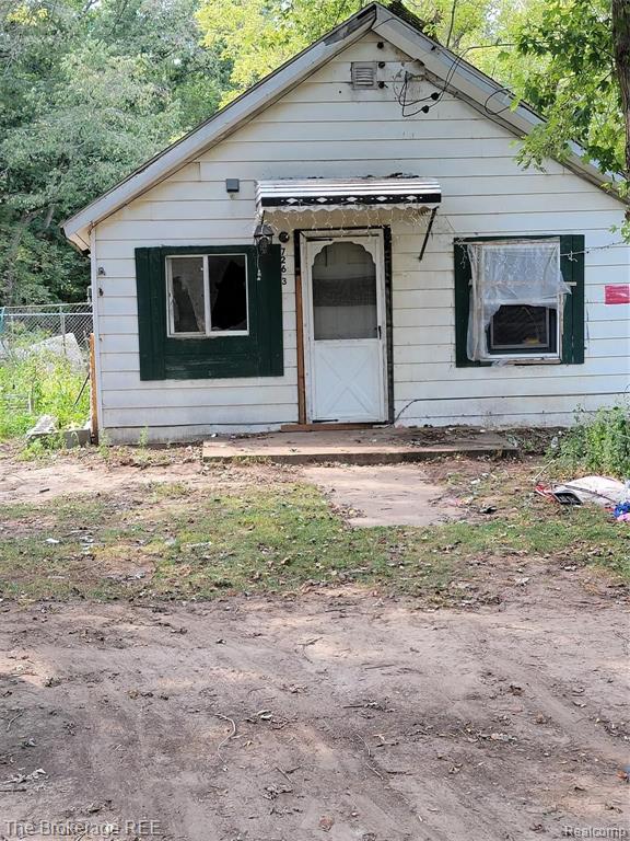 7263 North Oak Road Davison, MI 48423 - Photo 1 of 2