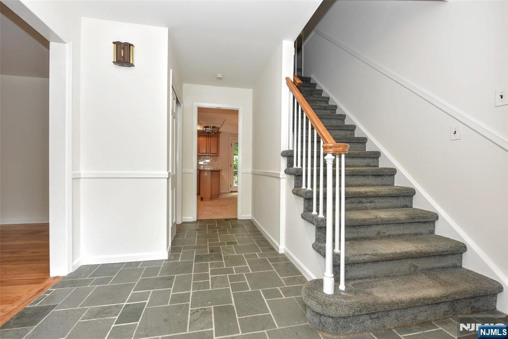 55 George Street Allendale, NJ 07401 - Photo 3 of 43