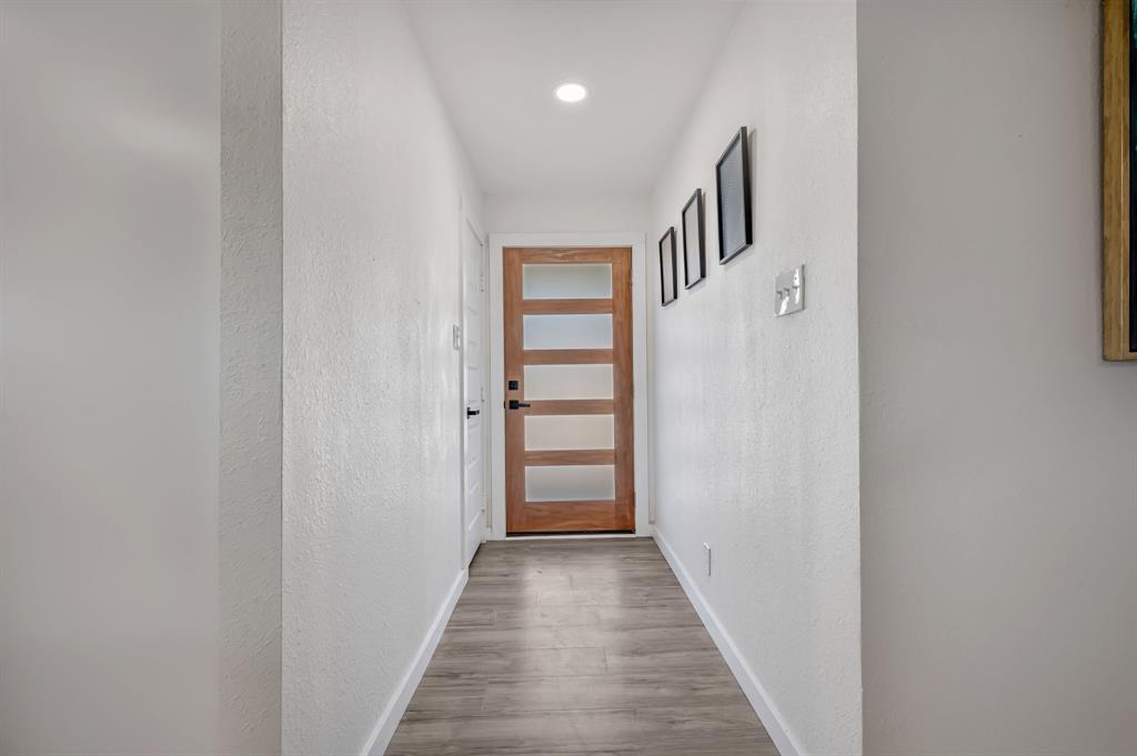 720 Judd Street Fort Worth, TX 76104 - Photo 7 of 35