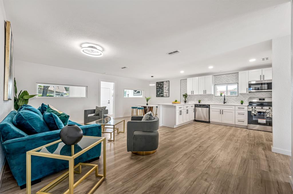 720 Judd Street Fort Worth, TX 76104 - Photo 10 of 35