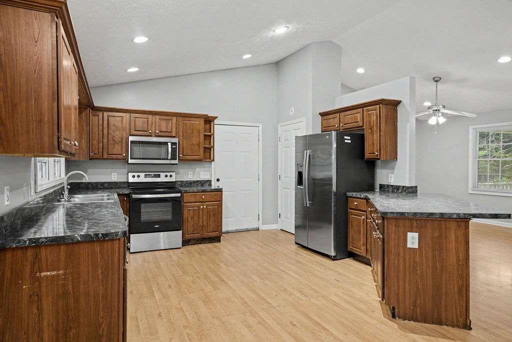 413 Old Newnan Road Carrollton, GA 30117 - Photo 7 of 21