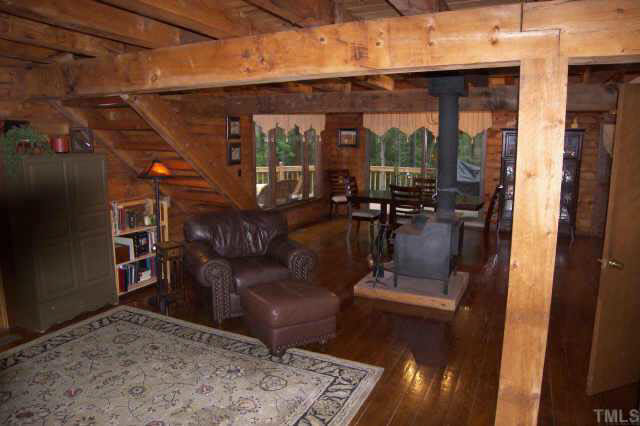 8212 Ridgeback Road Apex, NC 27523 - Photo 2 of 10 a living room with furniture