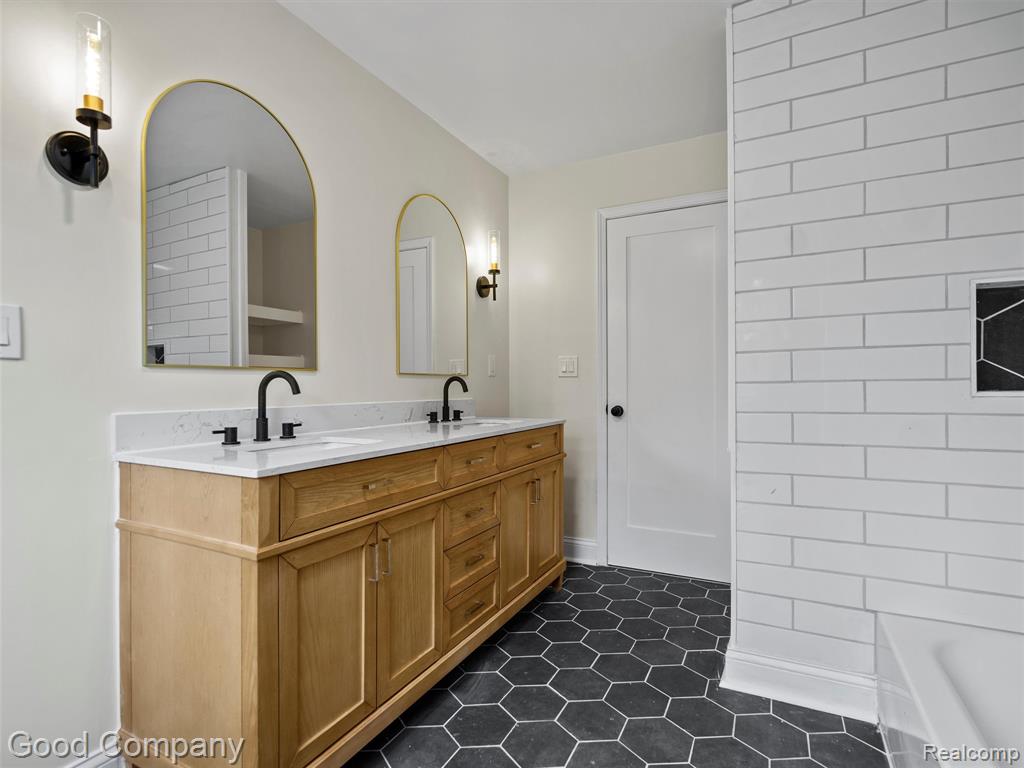 32 Shagbark Drive Rochester Hills, MI 48309 - Photo 17 of 30
