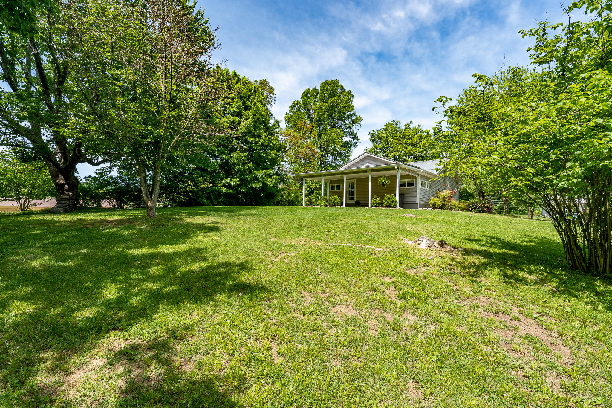 308 Oak Road Bristol, TN 37620 - Photo 30 of 34 308 Oak Road (21 of 42)