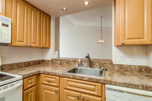 $185,000 | 4140 Castlewood Drive, Holiday, FL 34691