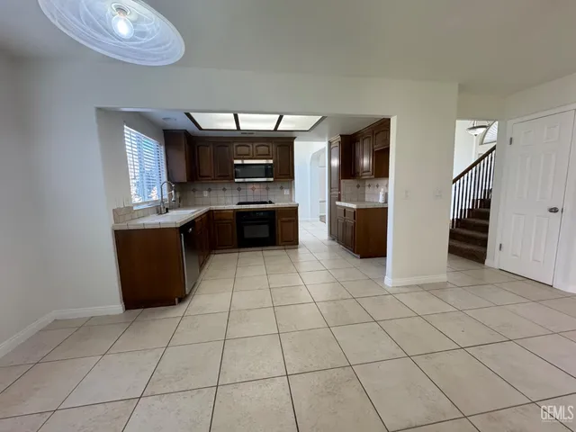 $378,900 | Undisclosed Address, Bakersfield, CA 93308