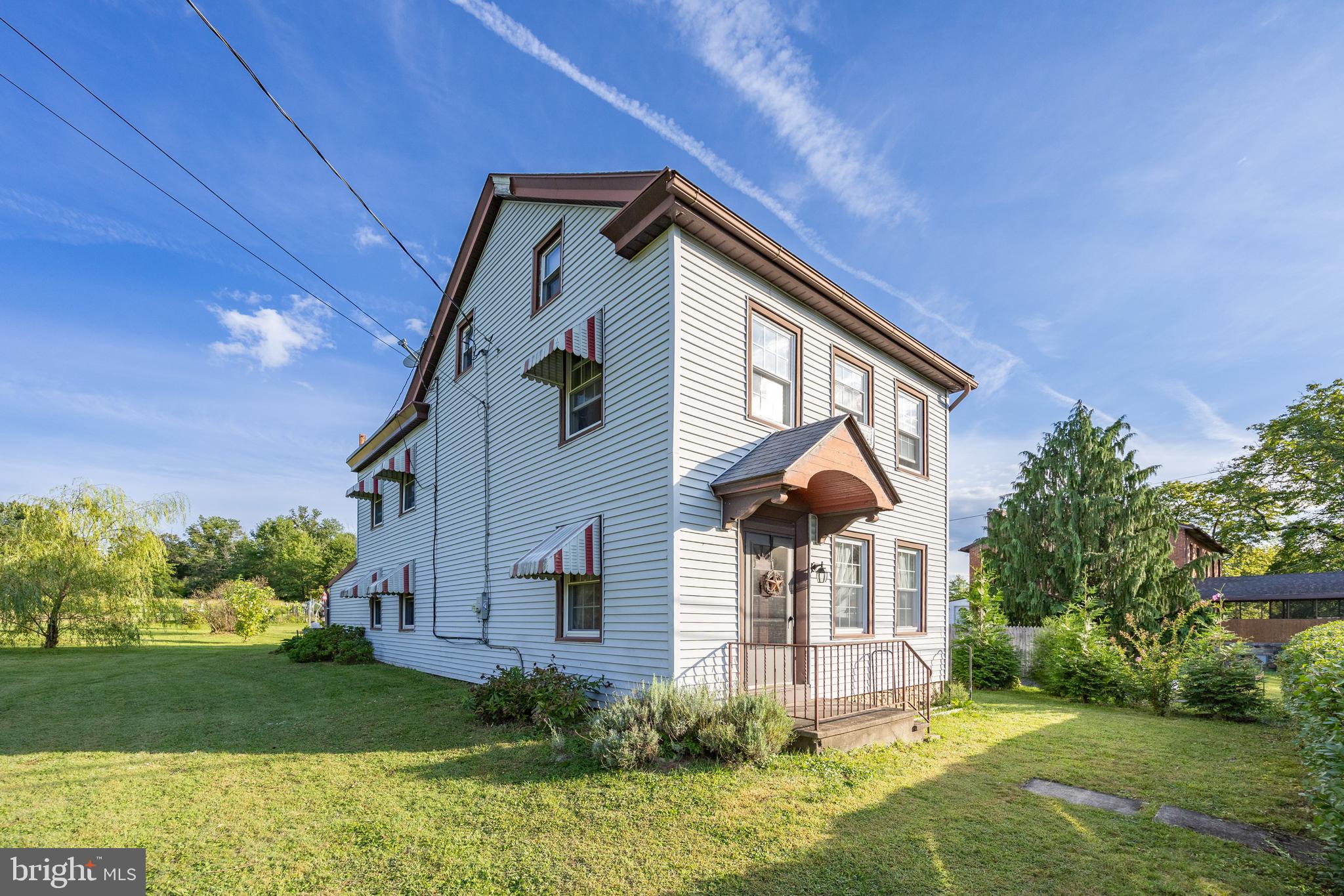 1370 Kumry Road Pennsburg, PA 18073 - Photo 4 of 48 Gallery Image 4