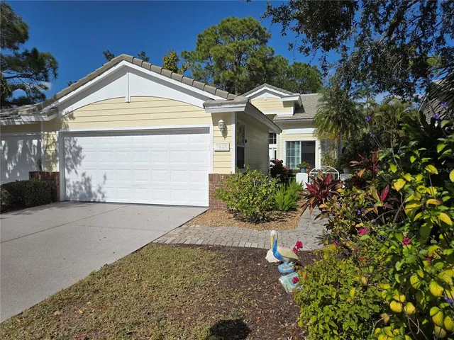 $415,000 | 7628 Whitebridge Glen, University Park, FL 34201