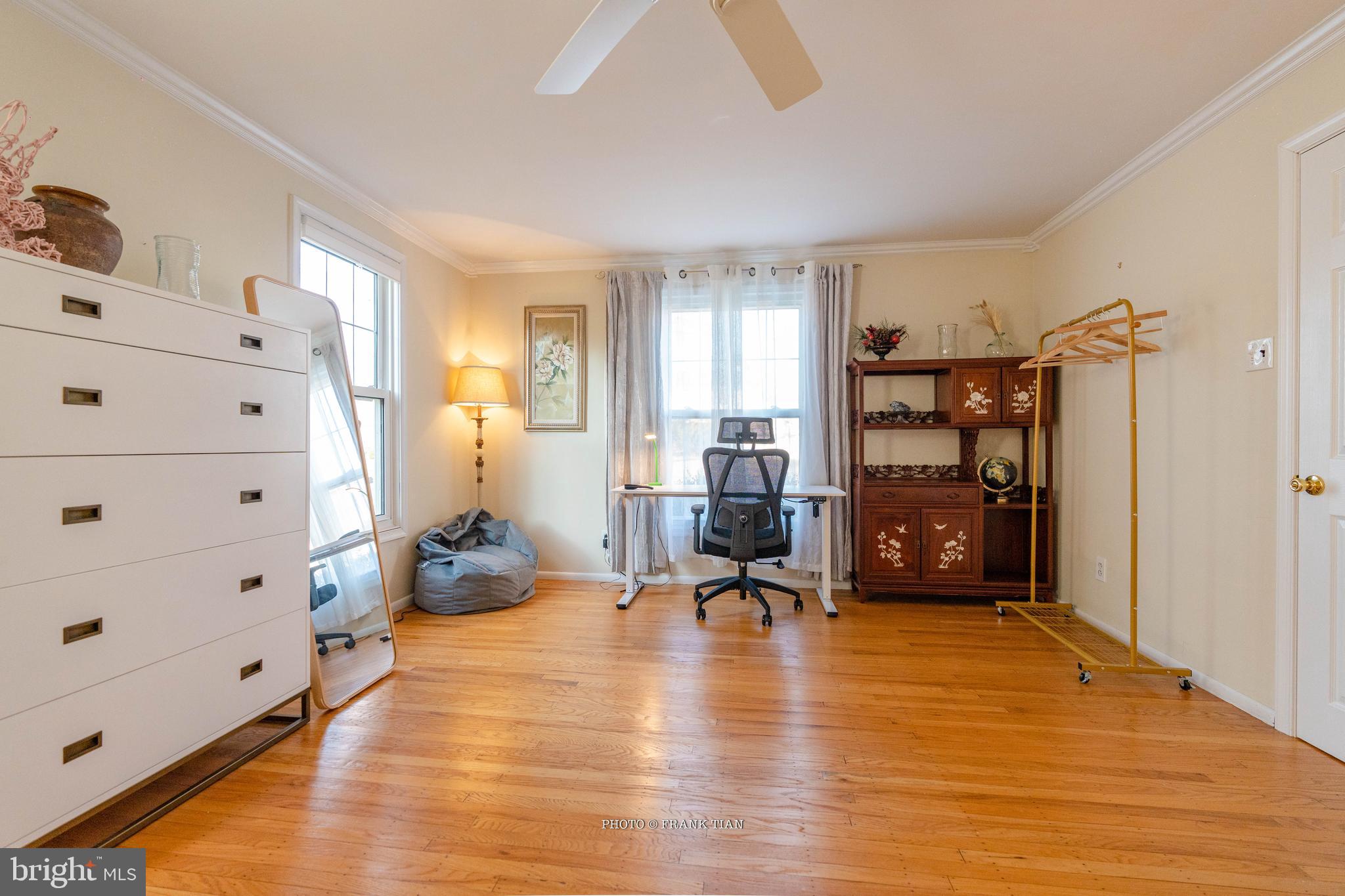 8 Ramsgate Road Cherry Hill, NJ 08003 - Photo 14 of 42 a living room with furniture and wooden floor