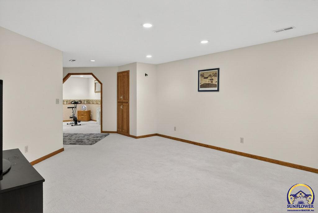 7448 Southwest Cannock Chase Road Topeka, KS 66614 - Photo 31 of 50