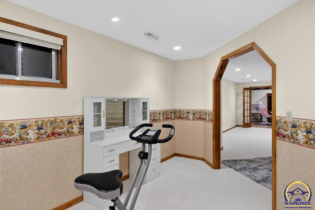 7448 Southwest Cannock Chase Road Topeka, KS 66614 - Photo 33 of 50