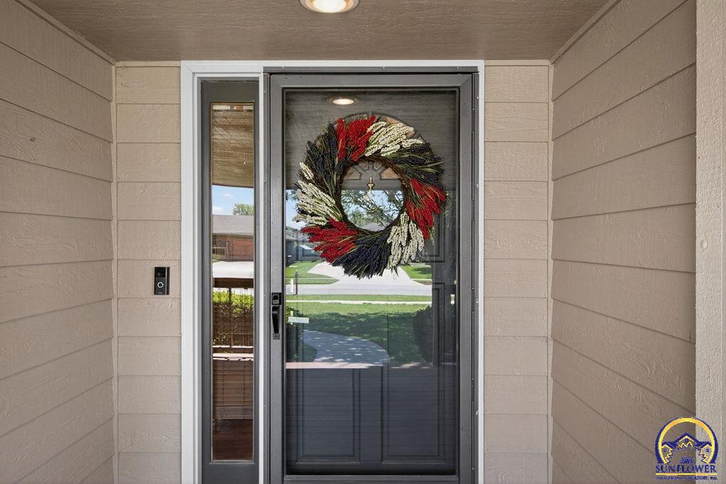 7448 Southwest Cannock Chase Road Topeka, KS 66614 - Photo 4 of 50