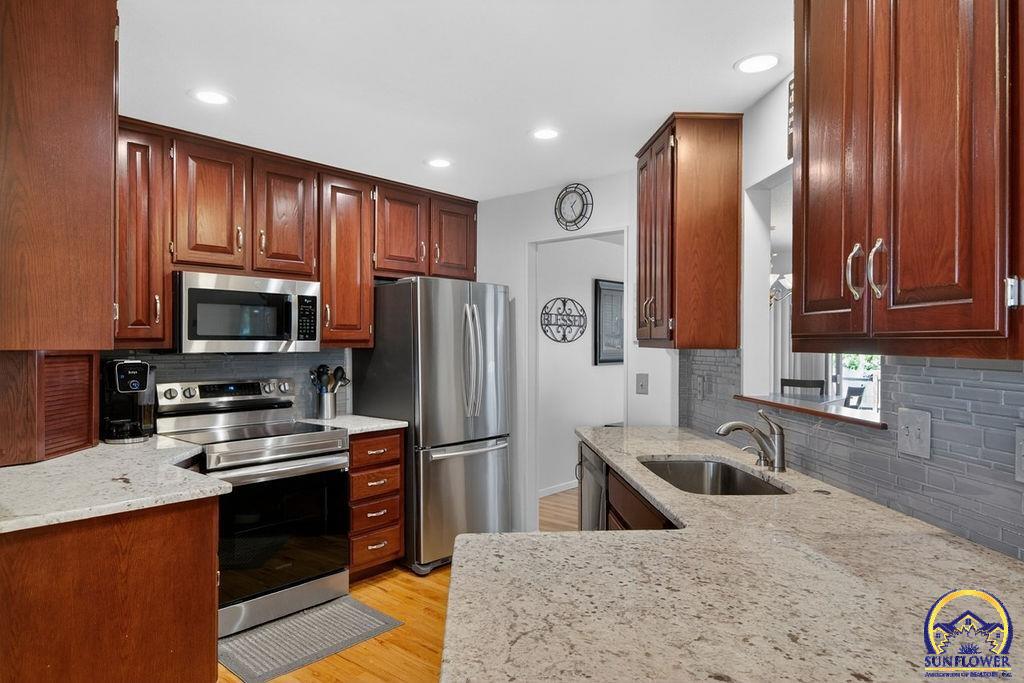 7448 Southwest Cannock Chase Road Topeka, KS 66614 - Photo 9 of 50