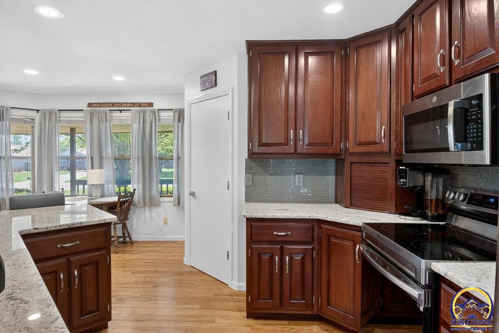 7448 Southwest Cannock Chase Road Topeka, KS 66614 - Photo 10 of 50