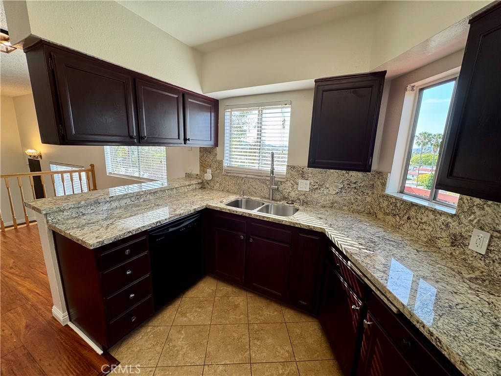 1523 East Windsor Road, Unit 105B Glendale, CA 91205 - Photo 8 of 34