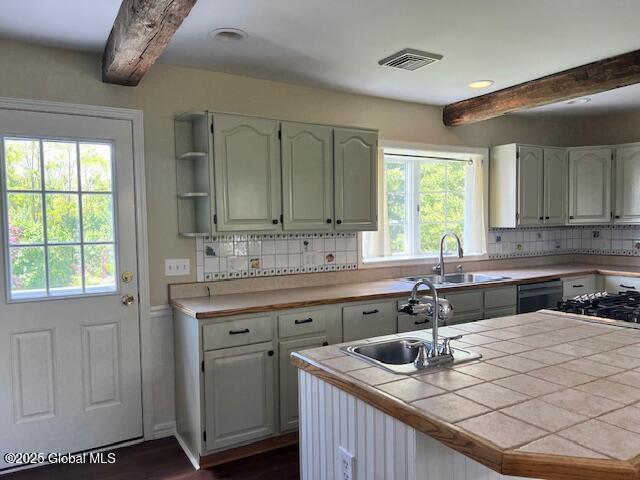 12 Glennon Road Colonie, NY 12110 - Photo 10 of 36 Kitchen