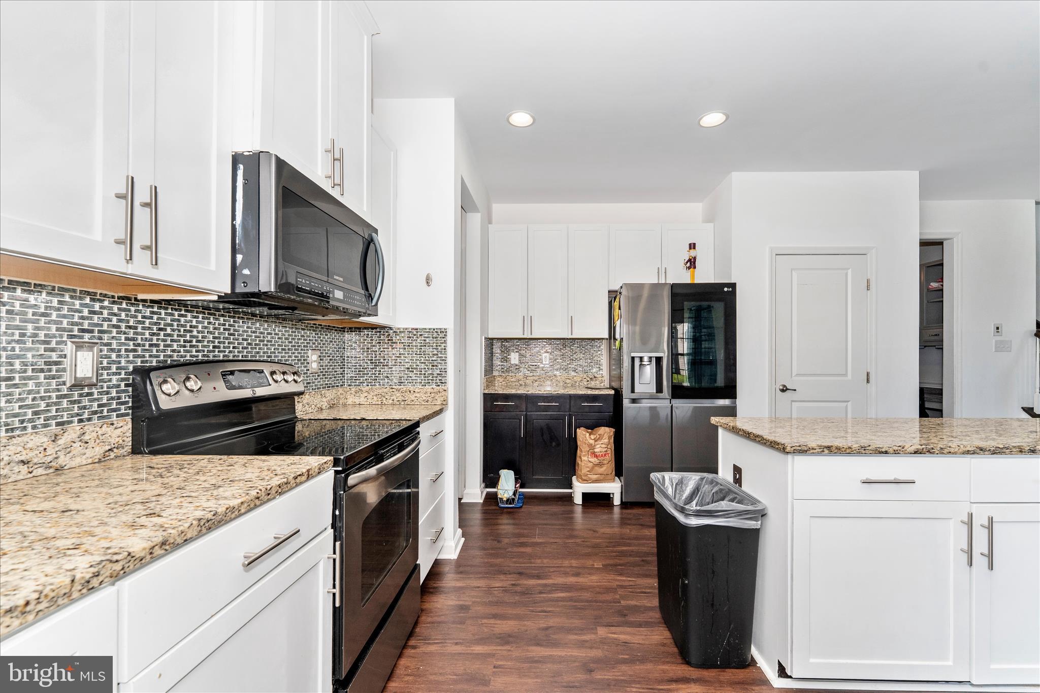 21 Whirlpool Way Falling Waters, WV 25419 - Photo 14 of 58 Kitchen