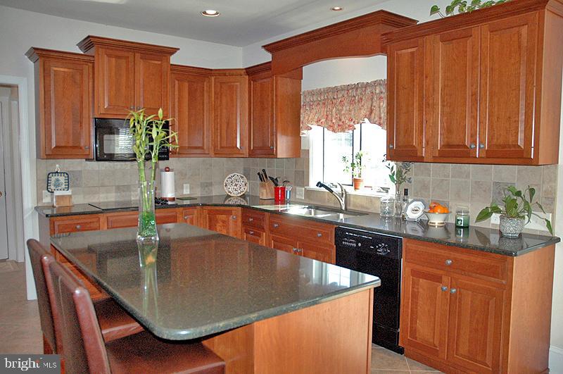 310 Chadwyck Lane Lititz, PA 17543 - Photo 6 of 16