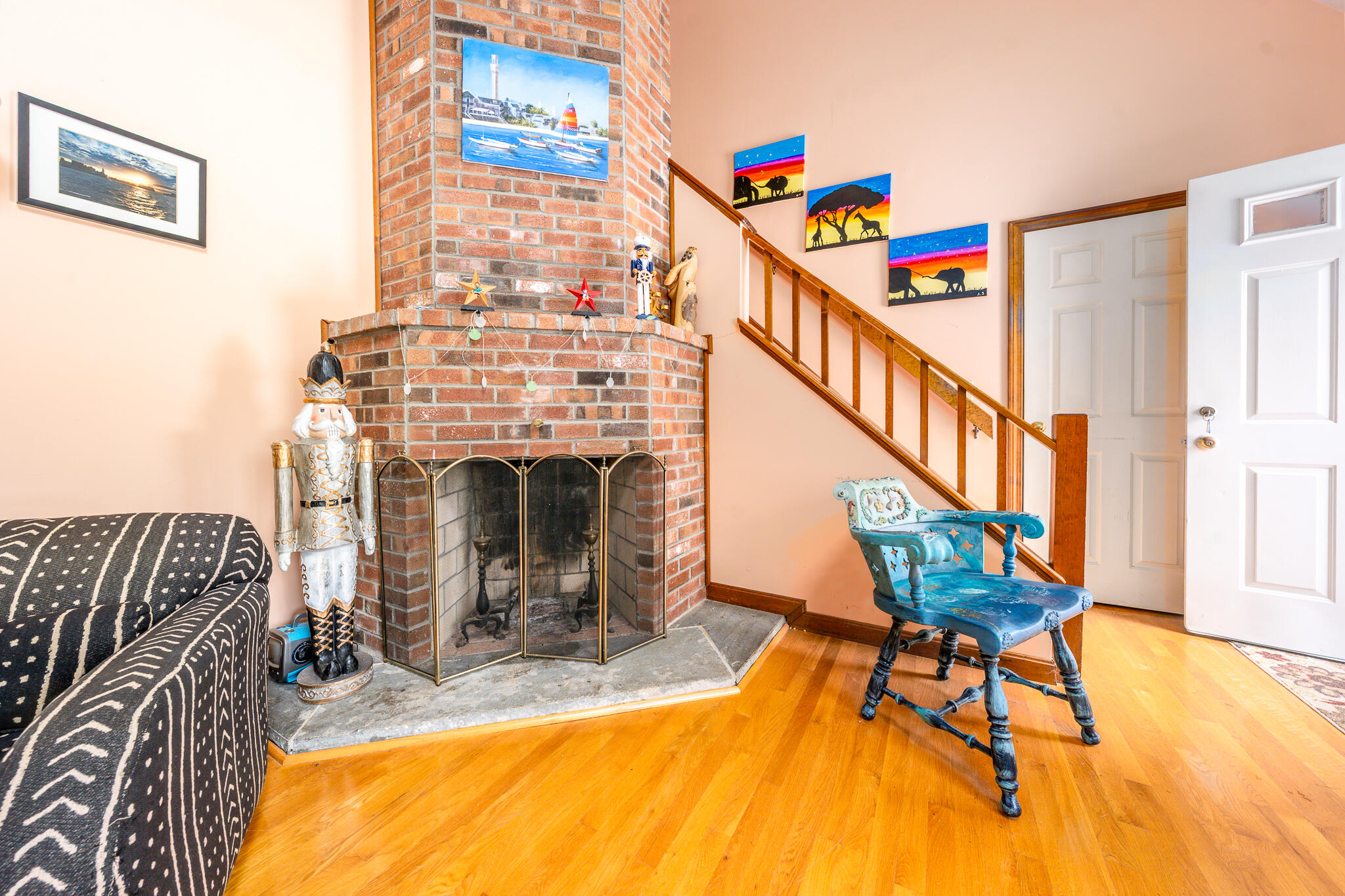 192 Sandy Valley Road Marstons Mills, MA 02648 - Photo 3 of 33 livroom1