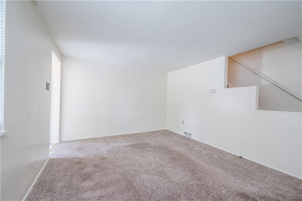 334 Moon Clinton Road, Unit B Coraopolis, PA 15108 - Photo 6 of 46 a view of an empty room