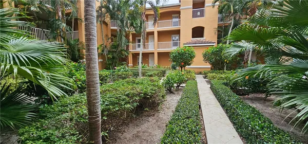 $1,600 | 5035 Fairways Circle, Unit C207, Vero Beach, FL 32967
