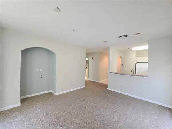 $1,600 | 5035 Fairways Circle, Unit C207, Vero Beach, FL 32967