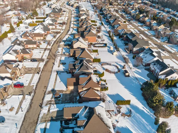 $600,000 | 47376 Hidden Meadows Drive, Macomb, MI 48044