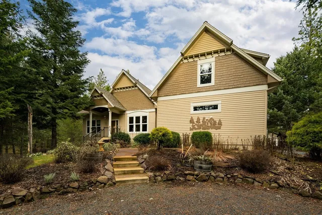 $1,100,000 | 7001 East Chattaroy Road, Chattaroy, WA 99003