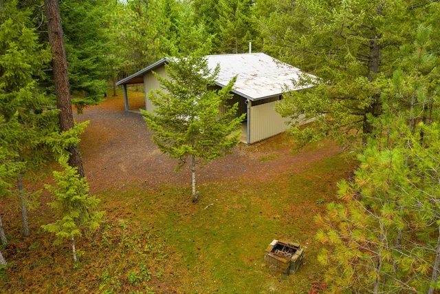 $1,100,000 | 7001 East Chattaroy Road, Chattaroy, WA 99003