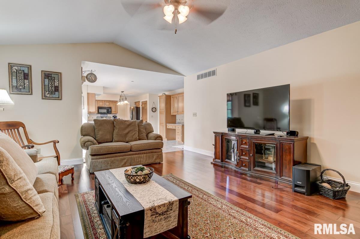 4400 Fielding Drive Springfield, IL 62711 - Photo 16 of 35