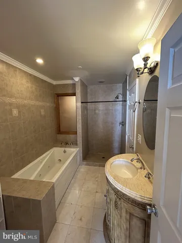 $1,899 | 113 North Bradford Street, Baltimore, MD 21224