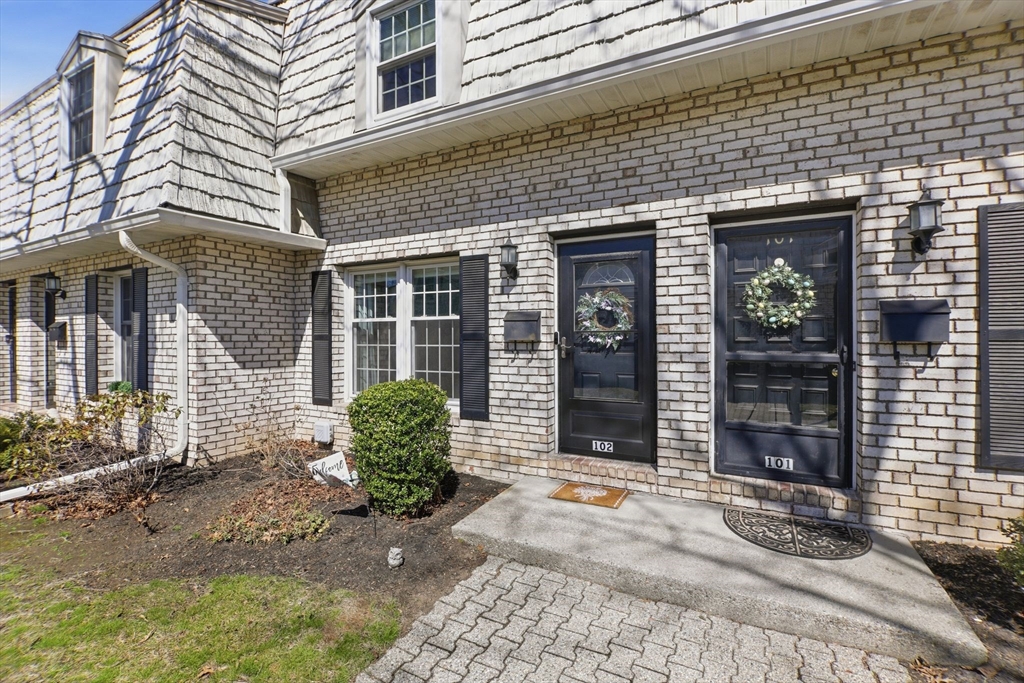 102 Corey Colonial, Unit 102 Agawam, MA 01001 - Photo 4 of 41