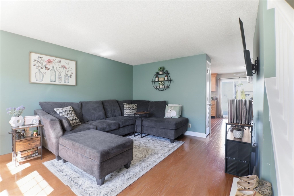 102 Corey Colonial, Unit 102 Agawam, MA 01001 - Photo 5 of 41