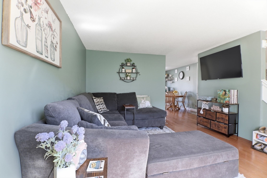 102 Corey Colonial, Unit 102 Agawam, MA 01001 - Photo 7 of 41