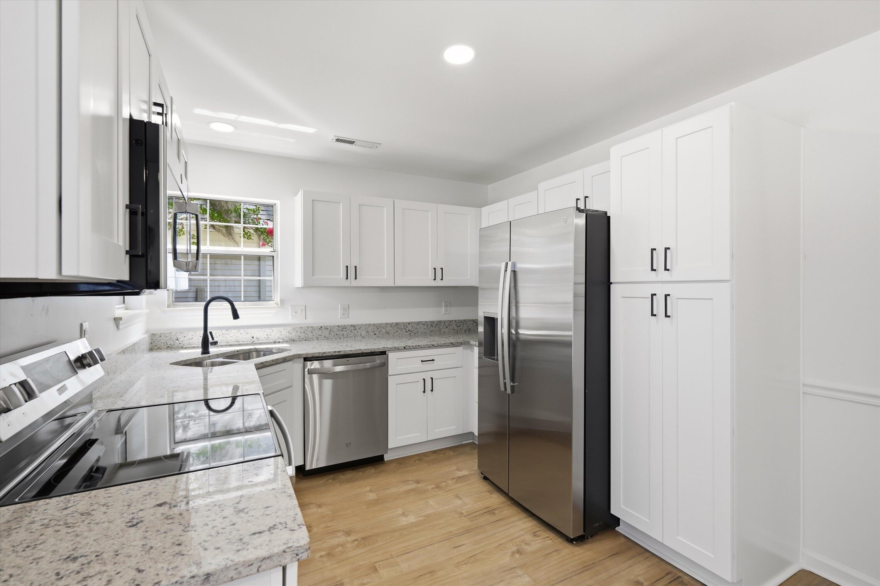 2403 Castlereagh Road Charleston, SC 29414 - Photo 17 of 35 14-010_DSC01391