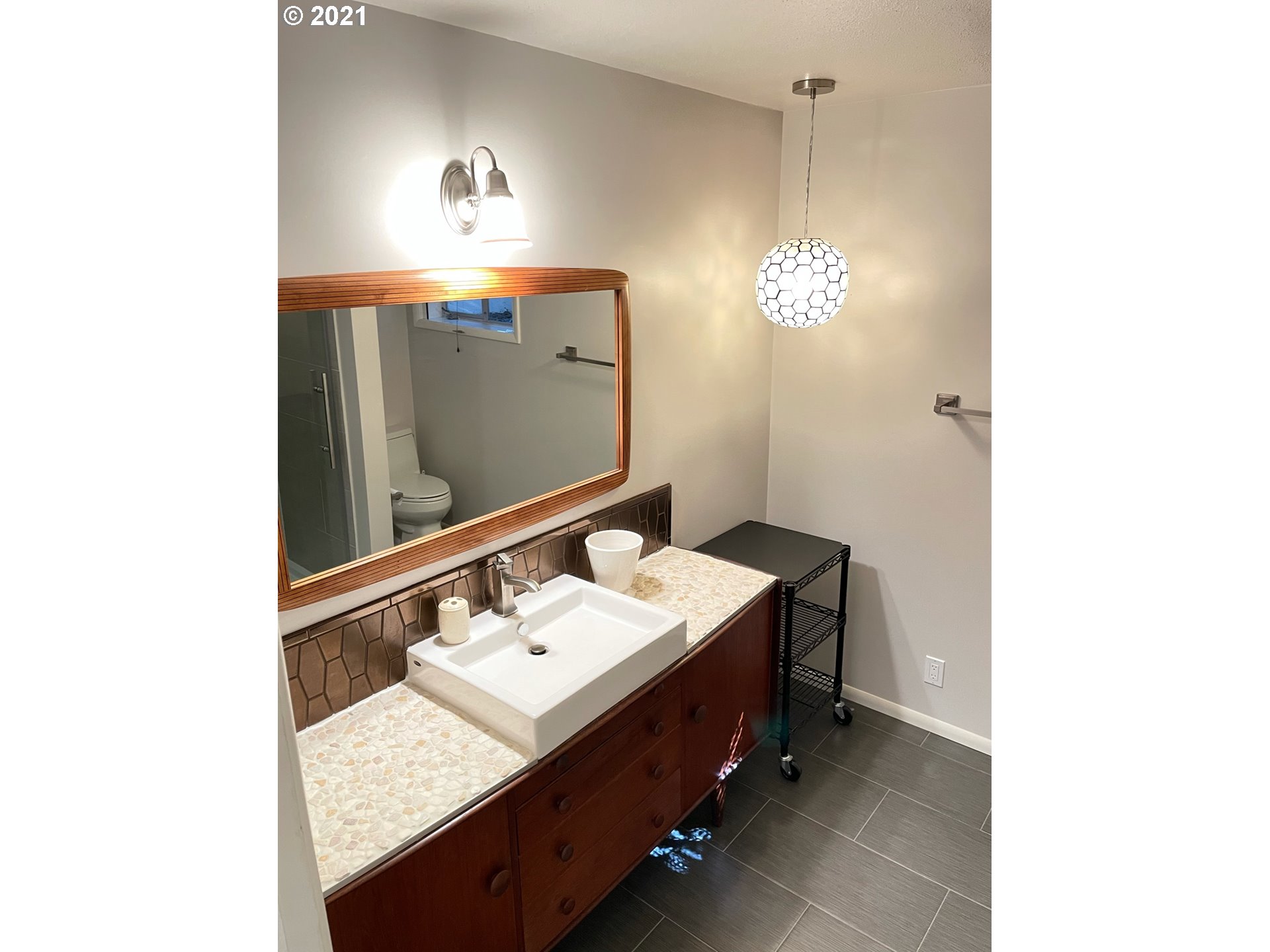 3446 Southwest Marigold Street Portland, OR 97219 - Photo 23 of 29 Gallery Image 23