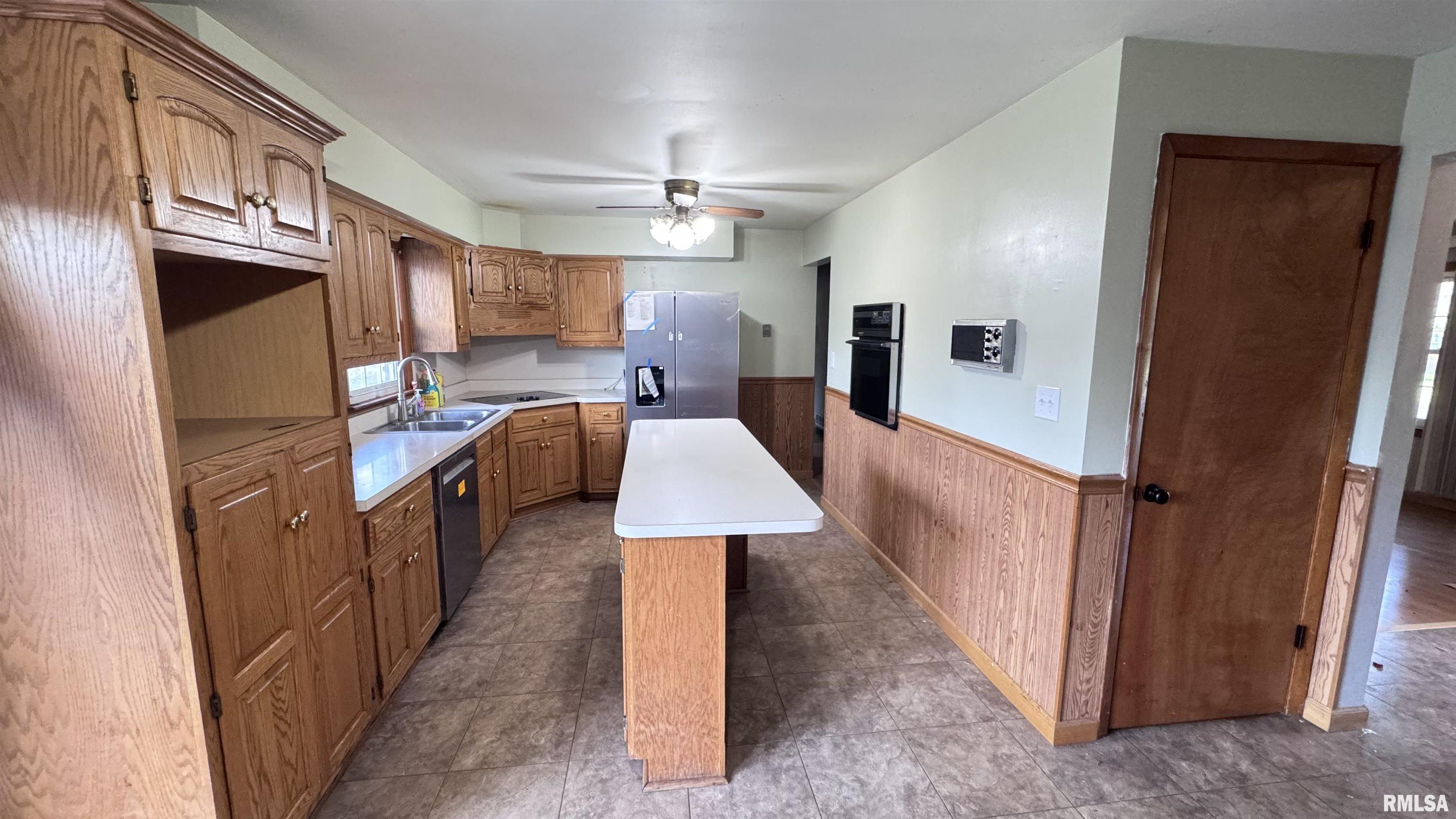 3131 East Enos Avenue Springfield, IL 62702 - Photo 8 of 23