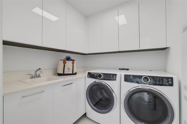 $3,299,000 | 153 North Seabreeze Boulevard, Unit 1001S, Fort Lauderdale, FL 33304