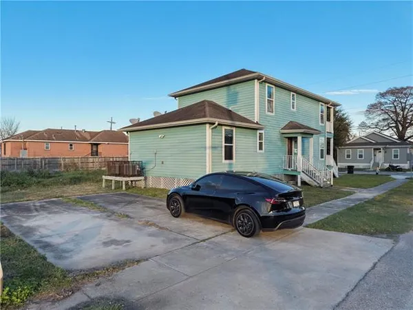 $1,450 | 1800 Lamanche Street, Unit B, New Orleans, LA 70117