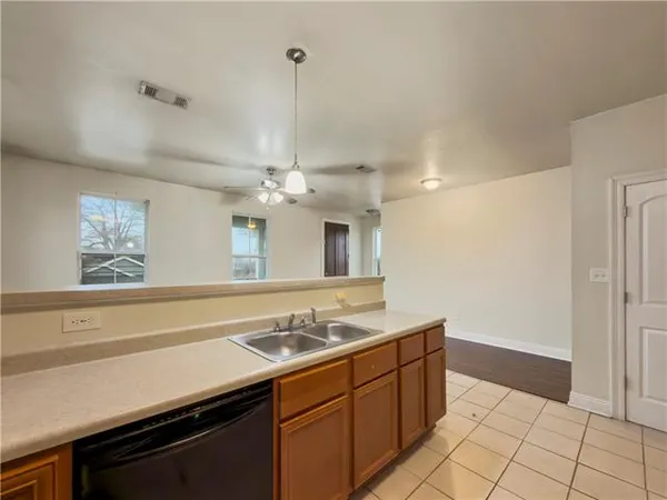 $1,450 | 1800 Lamanche Street, Unit B, New Orleans, LA 70117