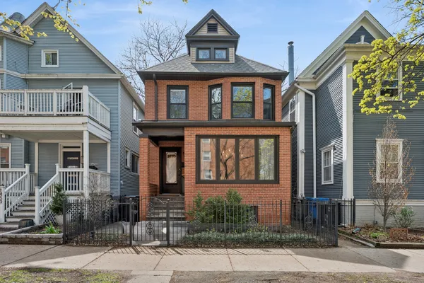 $1,050,000 | 1463 West Sunnyside Avenue, Chicago, IL 60640