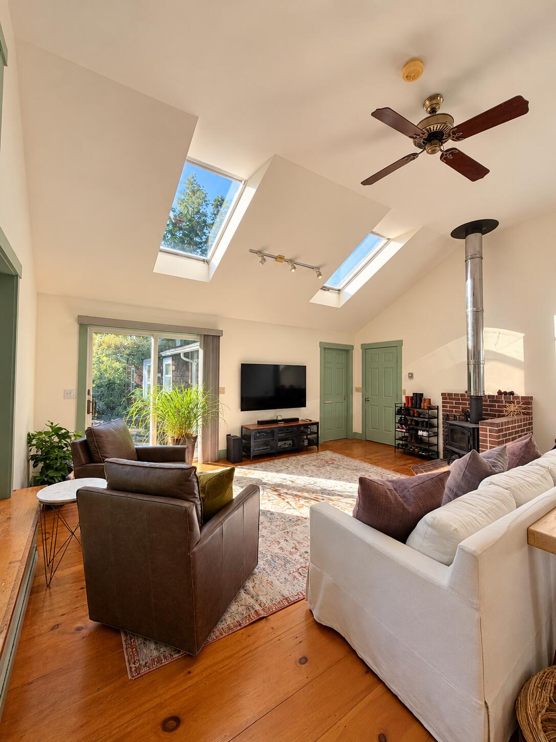 1170 Main Street Readfield, ME 04355 - Photo 12 of 33 1-living room